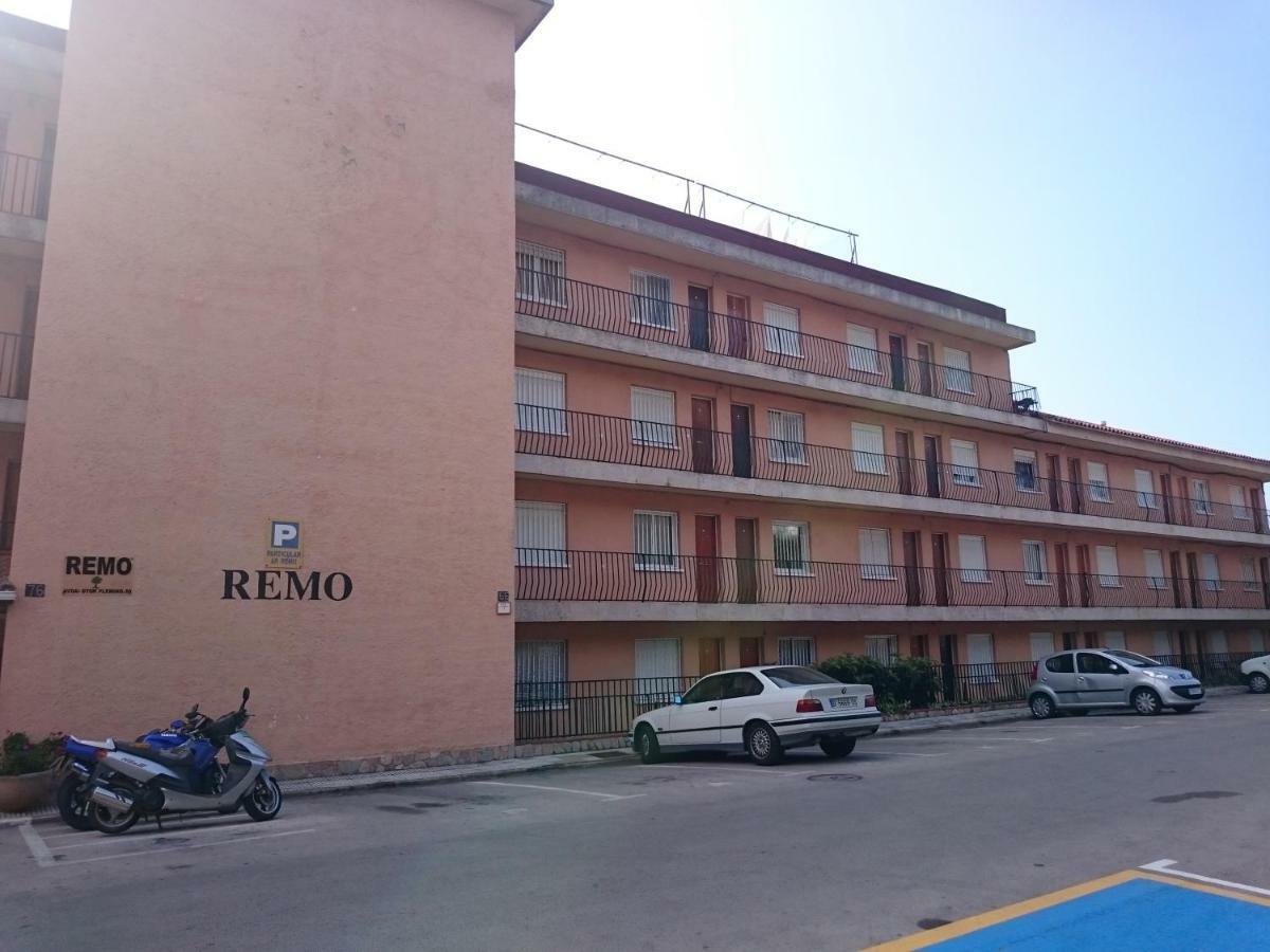Apartment Remo Just Entirely Remodeled リョレート・デ・マル エクステリア 写真